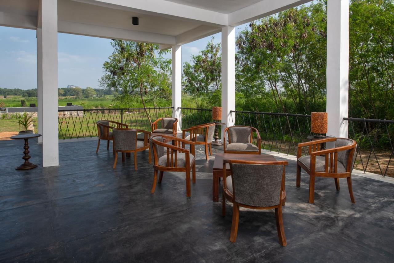 Ceylon Breeze Sigiriya Otel Dış mekan fotoğraf