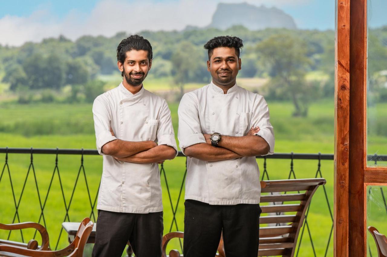 Ceylon Breeze Sigiriya Otel Dış mekan fotoğraf