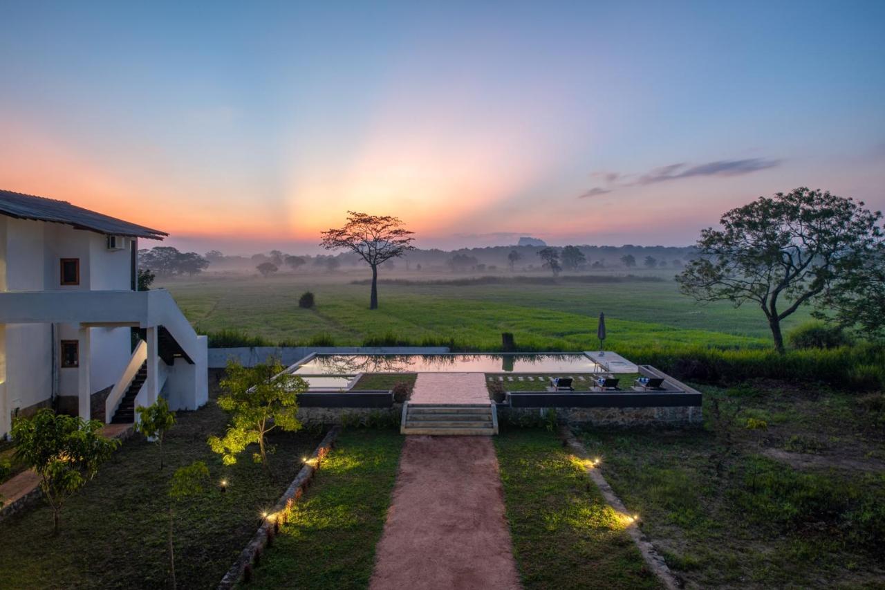 Ceylon Breeze Sigiriya Otel Dış mekan fotoğraf
