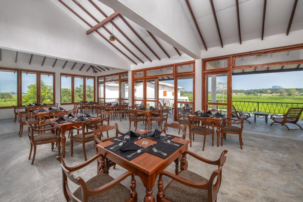Ceylon Breeze Sigiriya Otel Dış mekan fotoğraf