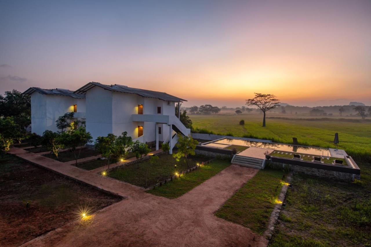 Ceylon Breeze Sigiriya Otel Dış mekan fotoğraf