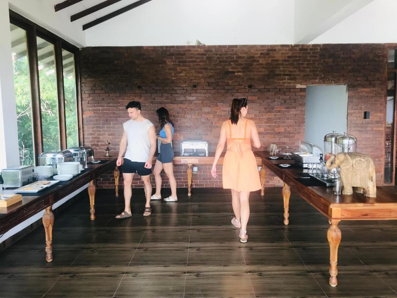 Ceylon Breeze Sigiriya Otel Dış mekan fotoğraf