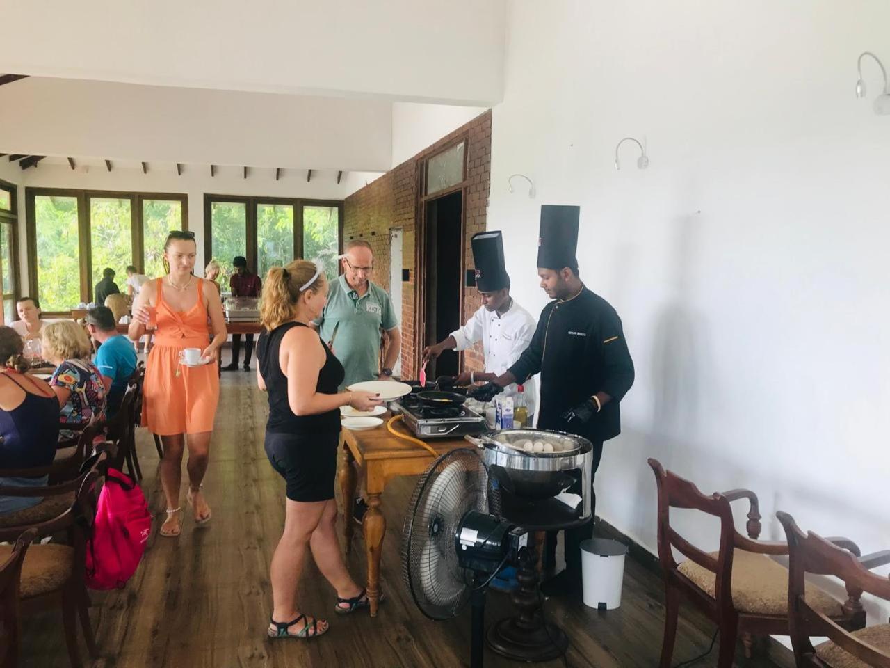 Ceylon Breeze Sigiriya Otel Dış mekan fotoğraf
